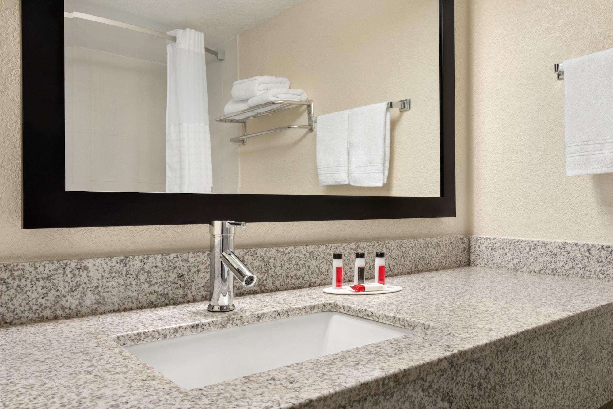 Super 8 By Wyndham Des Moines Ξενοδοχείο Εξωτερικό φωτογραφία